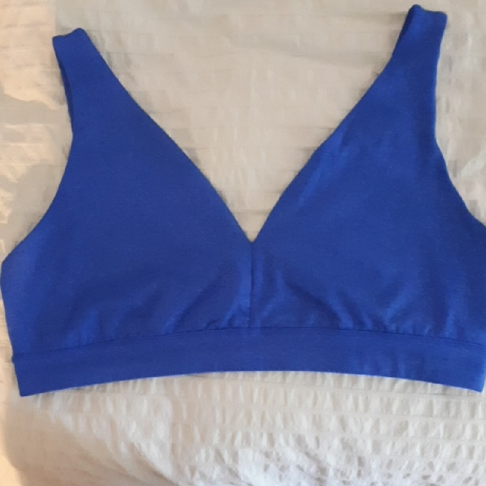 🧚‍♀️3 For $10 Sport Bra Athletic 10$ Works Blue Red V-Neck Sports +Bra Printe